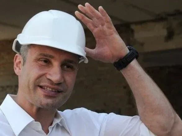 Кличко надеется открыть парк на Оболони через полтора месяца