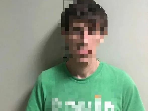 Чоловік обікрав ресторан у Києві