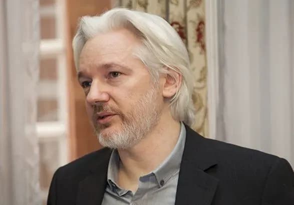 Суд призначив слухання щодо екстрадиції Ассанжа у США на 30 травня