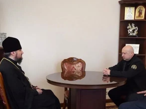 Турчинов встретился с Епифанием: говорили о капелланах и законодательстве
