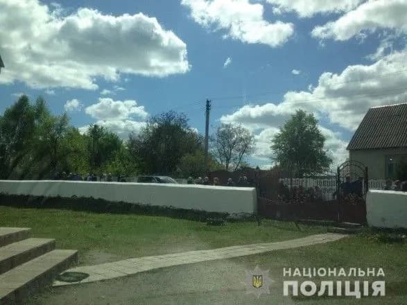 На Рівненщині дві громади, які не поділили храм, закрили церкву до вирішення конфлікту