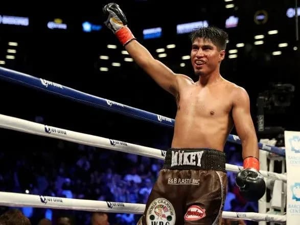 Желаемый соперник Ломаченко проведет благотворительный бой