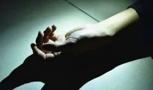 На Херсонщині жінку задушили у власному будинку