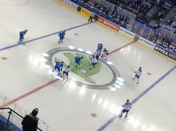 У Словаччині стартував чемпіонат світу з хокею, відбулися два перші матчи