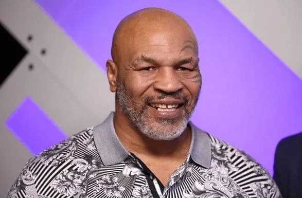 Тайсон назвав Ломаченка танцівником балету