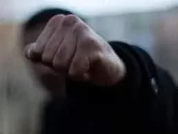 Чоловік до смерті забив колишнього вітчима за дитячі образи