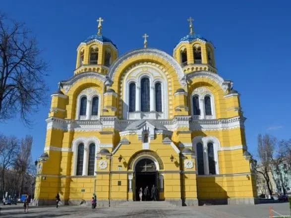 До Філарета приїхало тільки 4 єпископи