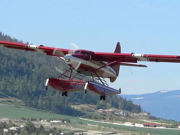 Щонайменше п'ять людей загинули під час аварії двох гідролітаків на Алясці