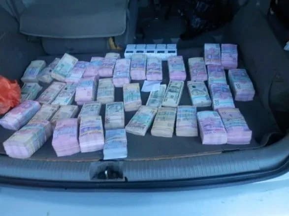 З окупованого Донецька намагались вивезти 5 млн грн