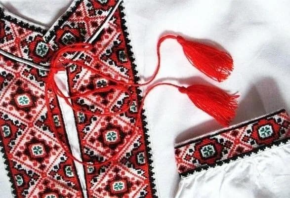 Спортсмени у вишиванках привітали Україну зі святом