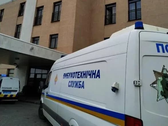 У Львові за день "замінували" сім готелів