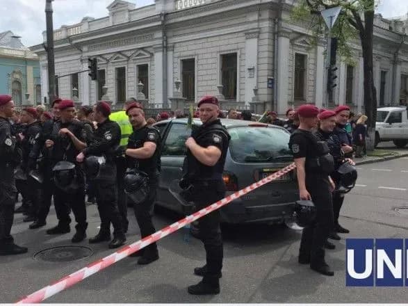 Під час сутичок під Радою постраждав поліцейський