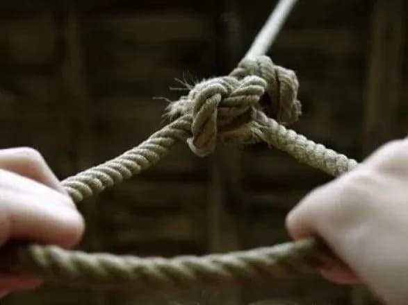 У лісосмузі на Одещині знайшли повішеного чоловіка