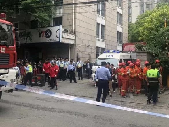 У Шанхаї обвалилася будівля: завалило десятки людей