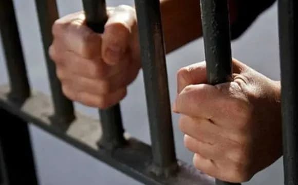 Чоловіку загрожує довічне ув'язнення за вбивство поліцейського