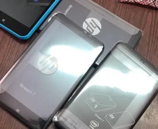 Українець намагався провезти через кордон понад півсотні планшетних комп’ютерів