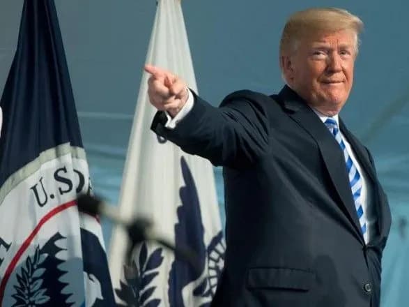 Трамп запропонував використовувати парові катапульти на нових авіаносцях ВМС США