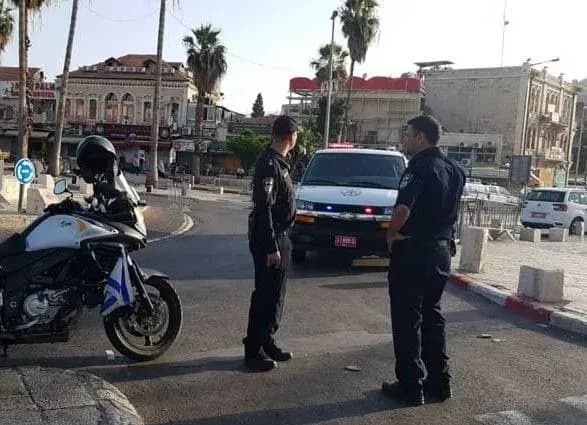 В Иерусалиме мужчина с ножом напал на прохожих