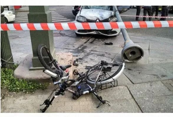 У Петербурзі автомобіль в'їхав у пішоходів