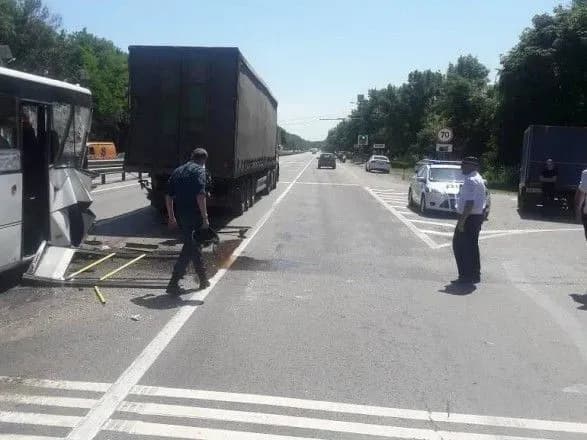 У Росії при ДТП з автобусом постраждали 15 осіб