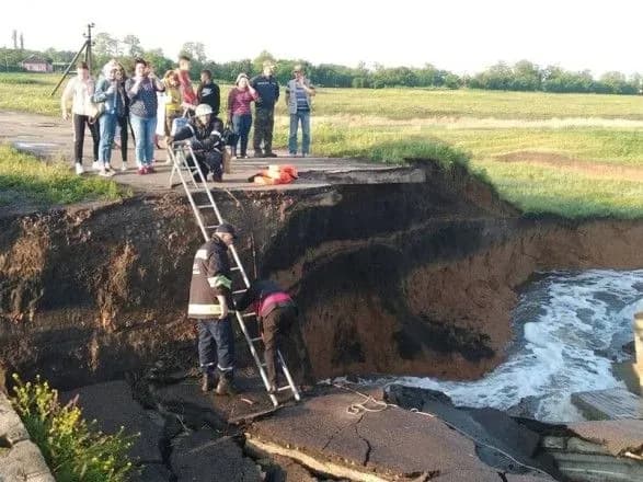 На Кіровоградщині школярі через негоду не могли дістатися на ЗНО