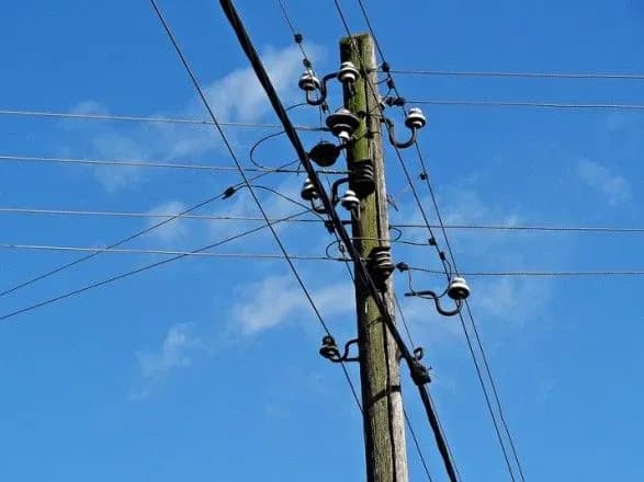 Негода залишила в Україні без світла 80 міст і сіл