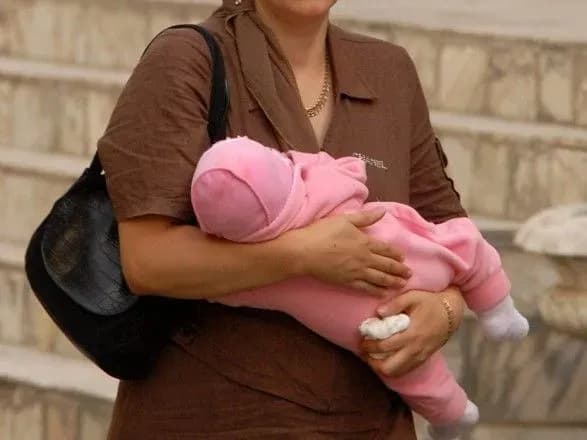 Десять дітей арештованої в Грузії українки повернулись додому