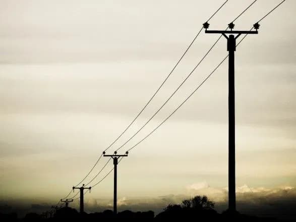 Негода в Україні залишила без світла майже 70 міст і сіл