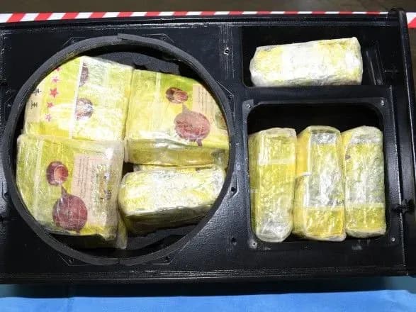 Поліція Австралії вилучила найбільшу в історії країни партію наркотиків