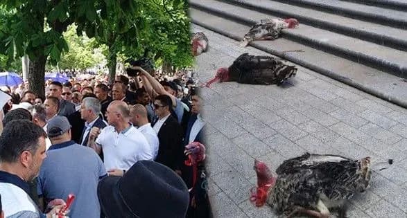 Адміністрацію президента Молдови закидали індиками