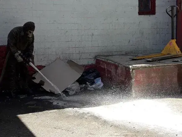 На Хмельниччині на пошті стався витік хімікатів