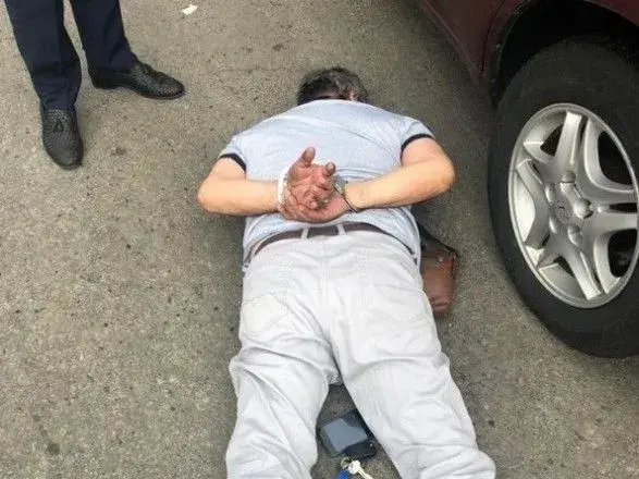 Четверо українців незаконно переправляли іноземців до Європи