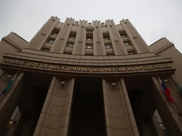 Росія чекає, що її поінформують про зустрічі Зеленського з лідерами Франції та ФРН