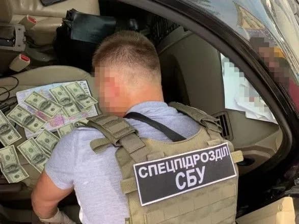 СБУ спіймала на хабарі одного з керівників військкомату в Одесі