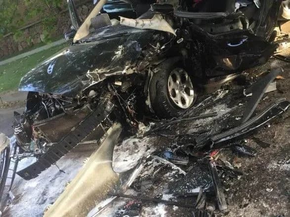 В Ужгороді Porsche потрапив у ДТП, є постраждалі