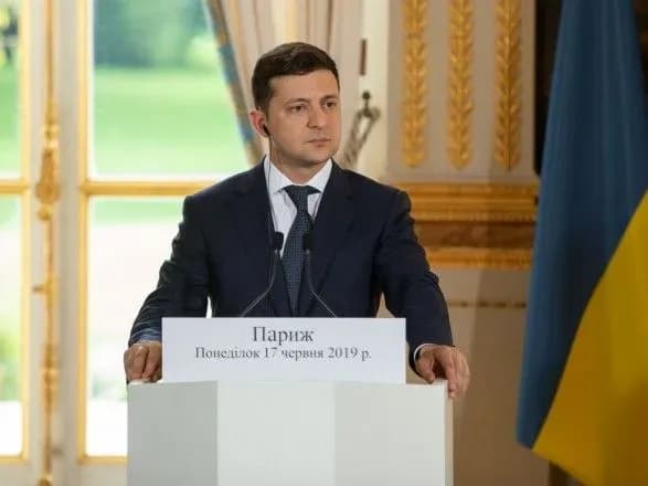 Зеленський подякував Макрону за увагу до звільнення українців з полону Росії