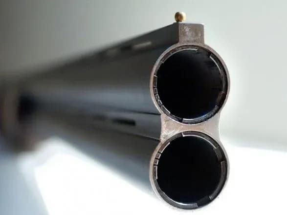 На Вінниччині чоловік вбив дружину та застрелився сам