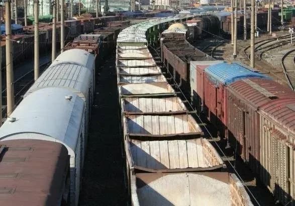 Вантажооборот транспорту з початку року збільшився