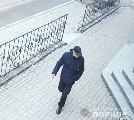 Оприлюднено фоторобот імовірного нападника на журналіста Комарова