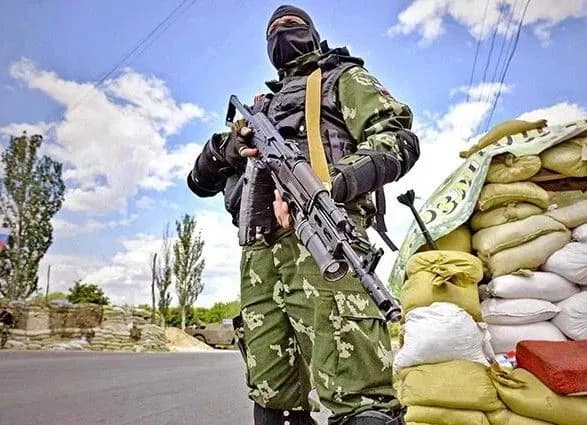 Понад 40% українців вважають, що мир можливий тільки через переговори з РФ і "Л/ДНР"