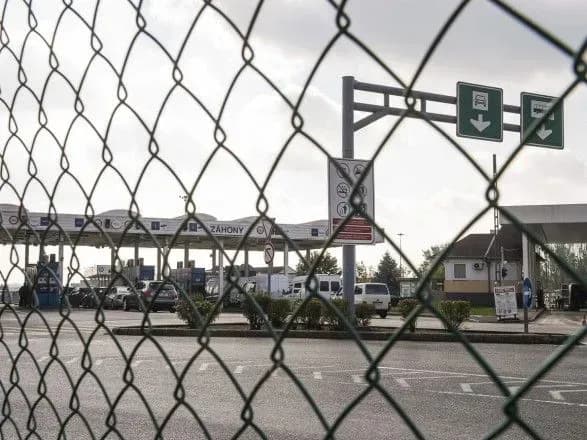 Венгерский пограничник совершил самоубийство на КПП "Захонь-Чоп"