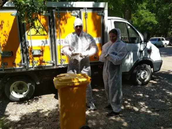 В Крыму посреди двора нашли головы крокодилов