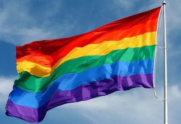 Журналисту во время Марша равенства попали яйцом в глаз