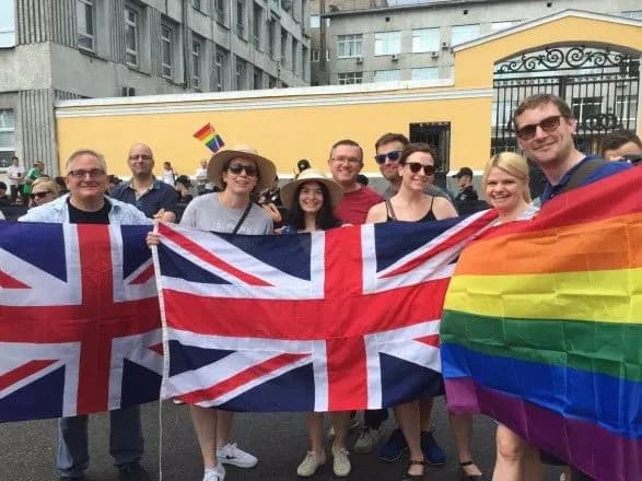 Посли, військові, євродепутатка: хто прийшов на київський Марш рівності