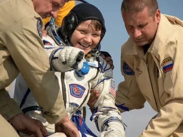 NASA повідомило про виникнення позаштатної ситуації при посадці астронавтів з МКС