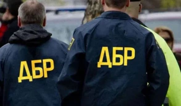 Керівництво Міноборони закупило за завищеними цінами непридатні бронежилети і намети - ДБР