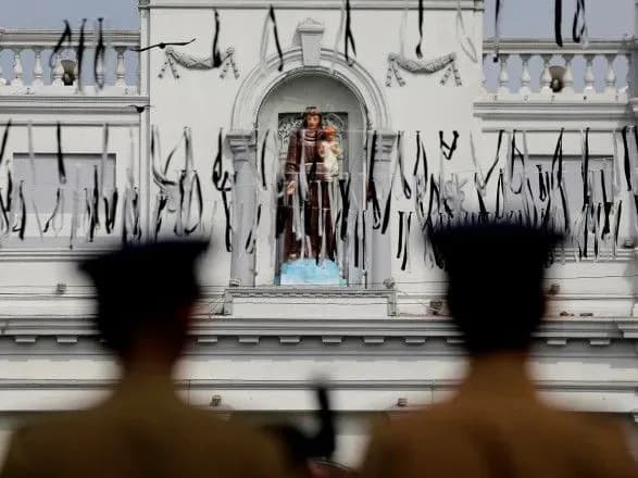 Главу поліції Шрі-Ланки заарештували за невідворотність терактів