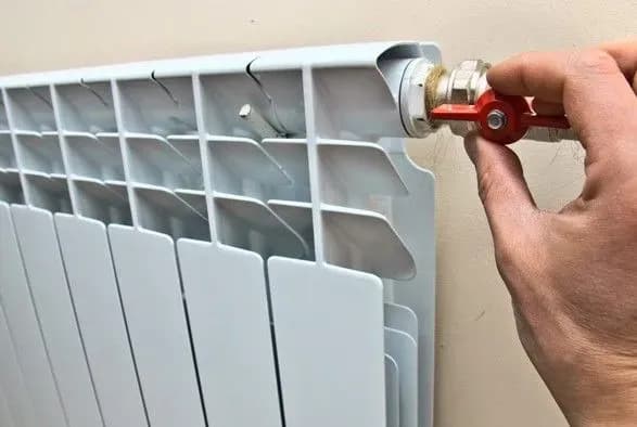 В уряді дали час до опалювального сезону для зниження тарифів на тепло