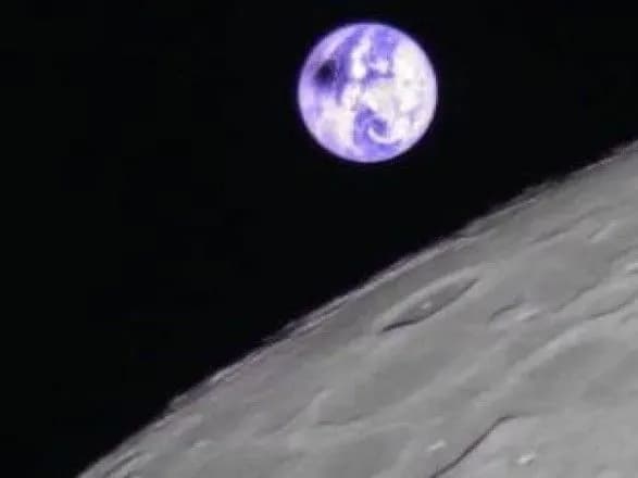 З космосу зняли приголомшливі зображення сонячного затемнення