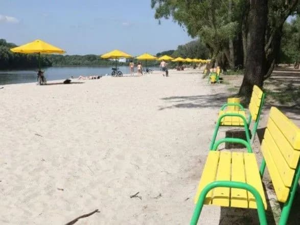 У Чернігові через забруднення води заборонили купатися в Десні